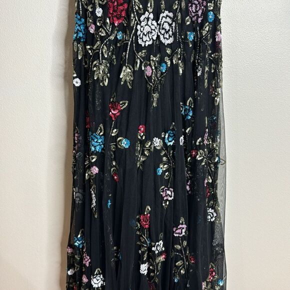 Mac Duggal EMBELLISHED FLORAL SEQUIN GOWN in black size 6 ladies 5400 style - Picture 6 of 14